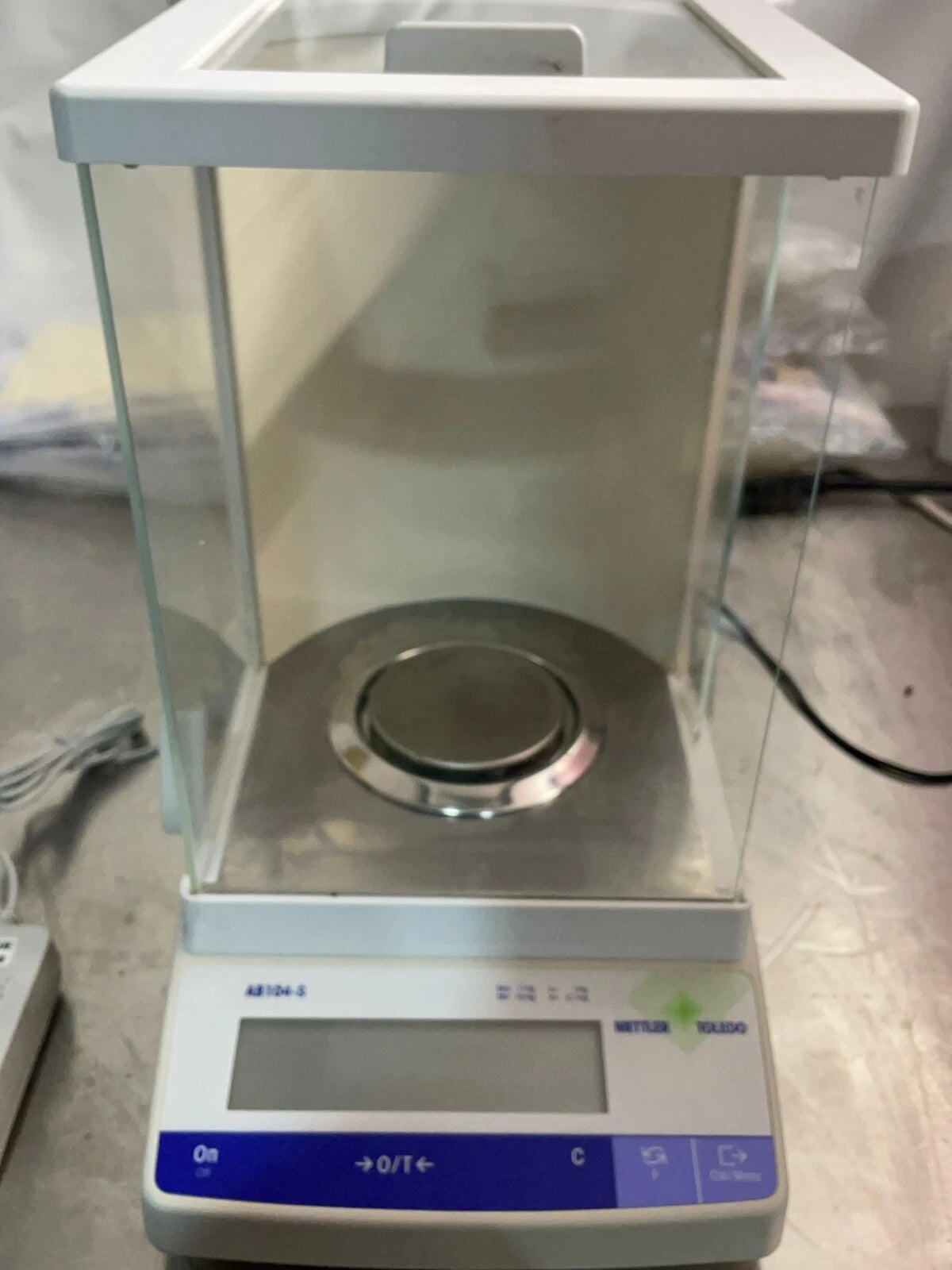 Mettler Toledo AB104-S Analyical Balance Digital Scale with Shield " ERROR 4"