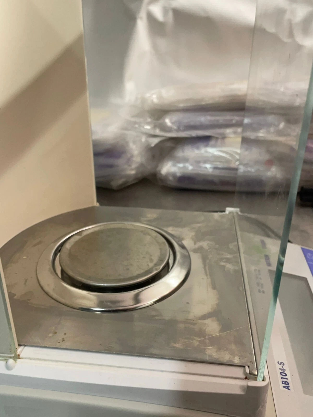 Mettler Toledo AB104-S Analyical Balance Digital Scale with Shield " ERROR 4"