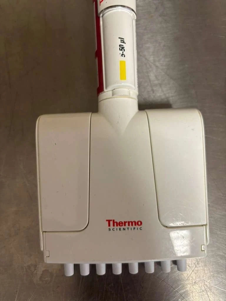 Set of 2 ThermoF1 finnpipette multichannel Pipette 5-50ul 8-12channel