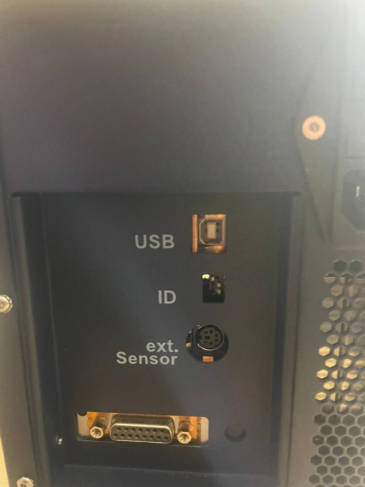 InHeco Single TEC Control 8900031 removed from a working zone