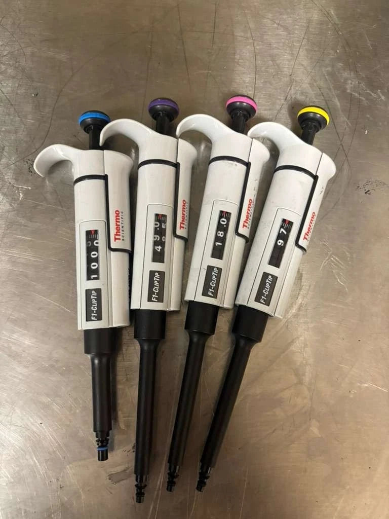 lot of 4 Thermo Scientific™ F1-ClipTip™ Single Channel Pipette