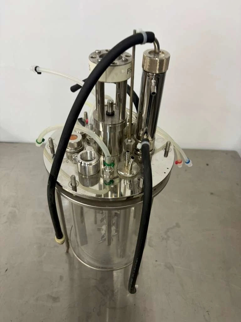 Applikon Biotechnology 3L Glass Bioreactor Vessel with Stainless Steel Headplate