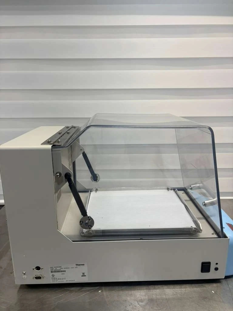 Thermo Scientific MaxQ 4450 Benchtop Orbital Incubator Shaker SHKE4450