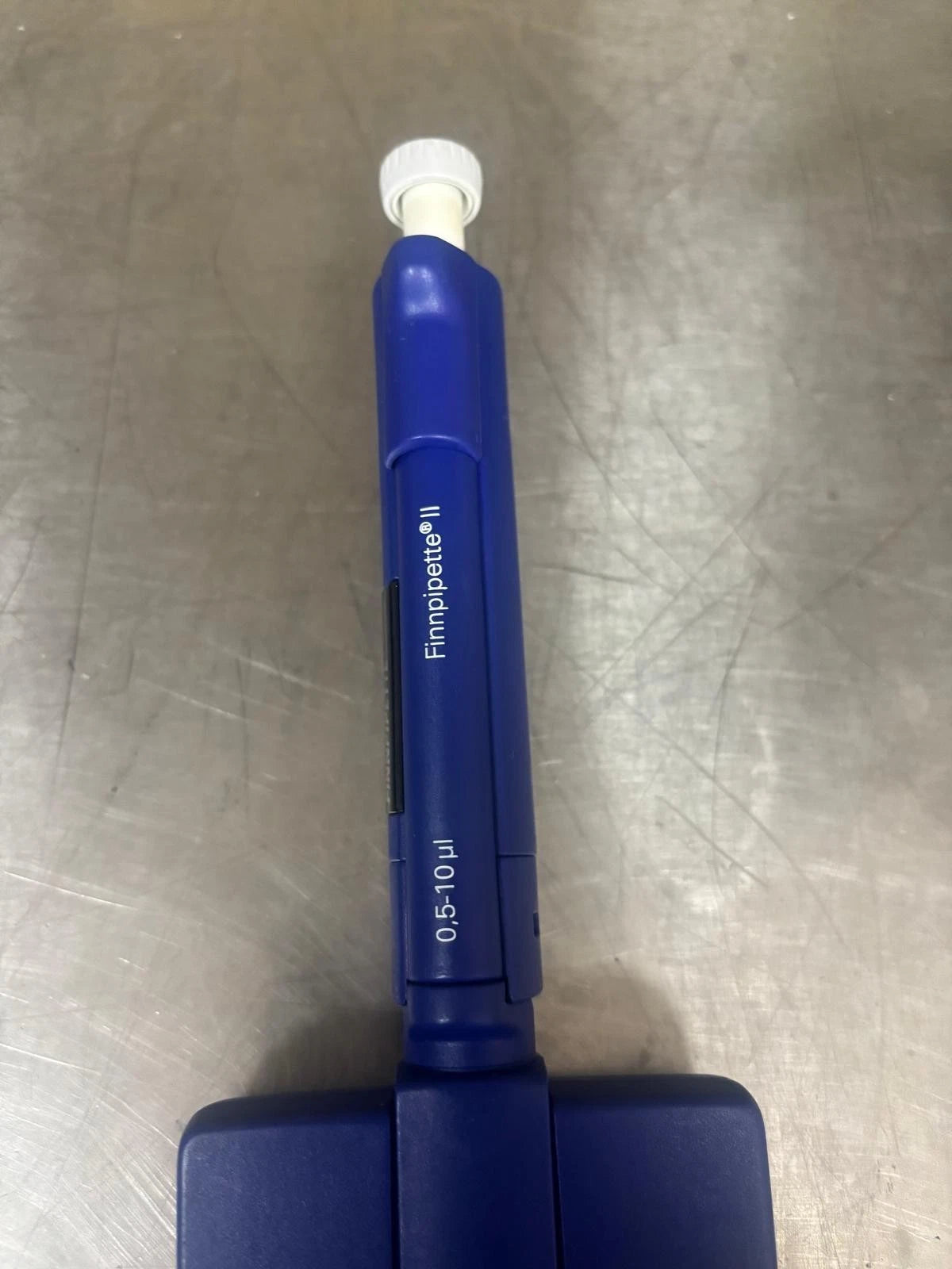 Set Of 2 FISHERBRAND FINNPIPETTE-II 0.5-10 µL