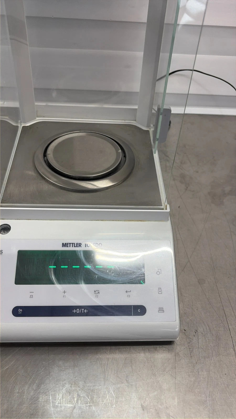 Mettler Toledo MS104S Analytical Balance Scale 120 g x 0.0001 g