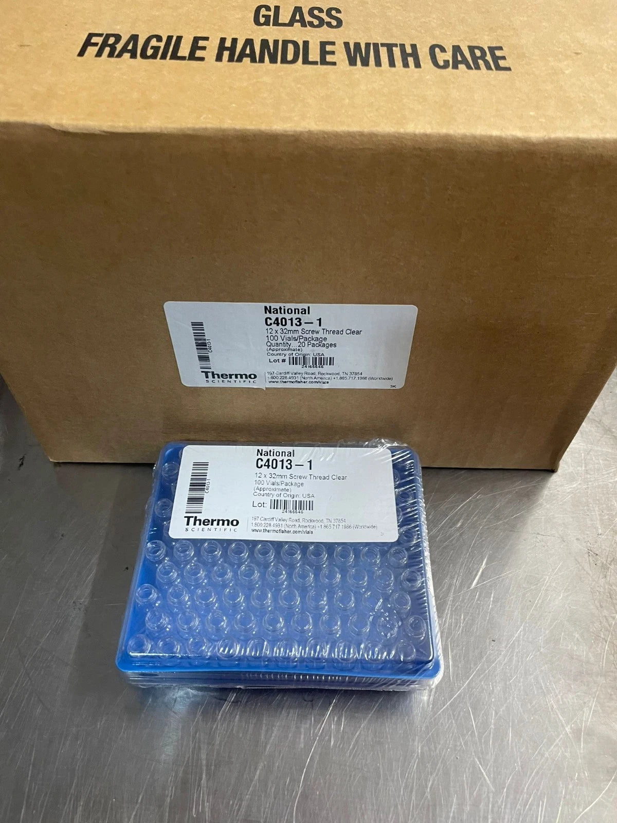Thermo National Scientific C4013-1 12 x 32mm Screw Thread Vials box with 20 pack
