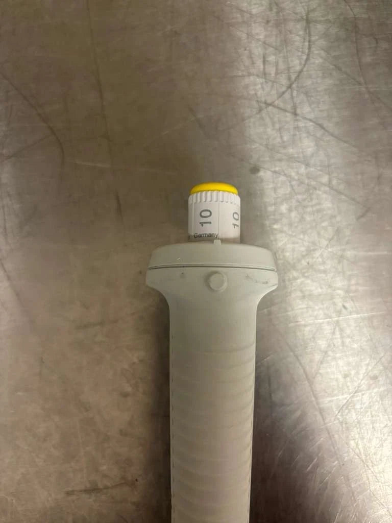 Set of 2 Eppendorf Reference 10 and 20