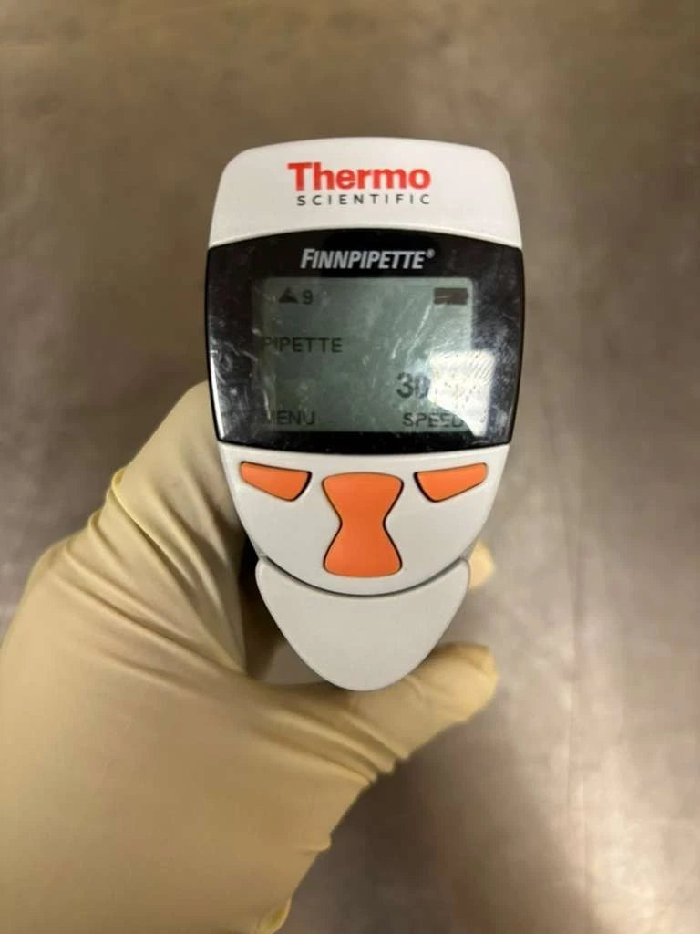 Set Of 2 THERMO SCIENTIFIC FINNPIPETTE Electronic DigitalPippete Single-8Channel