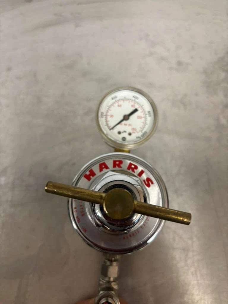 Harris Regulator Model No. 47SS- 125 With Connect Swagelok SS-1GS4