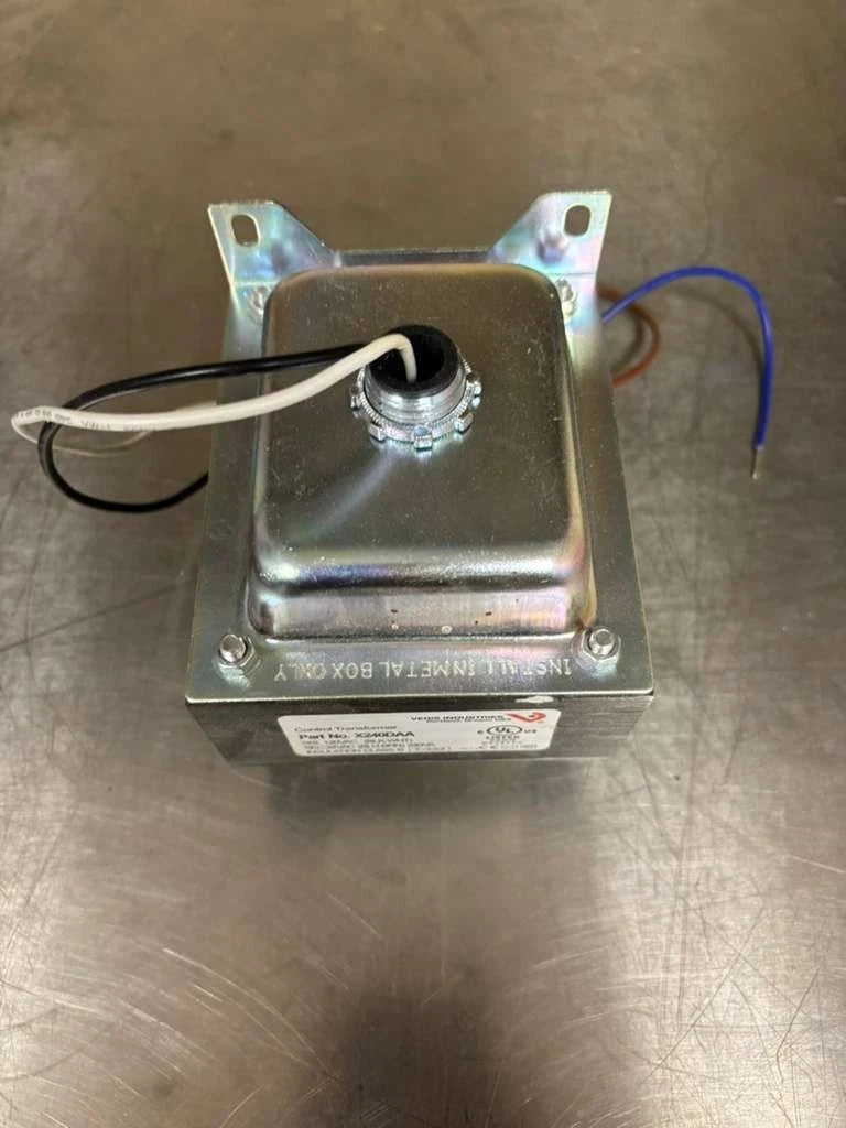 veris industries X240DAA Control Transformer w Foot & Single Threaded Hub Mntng