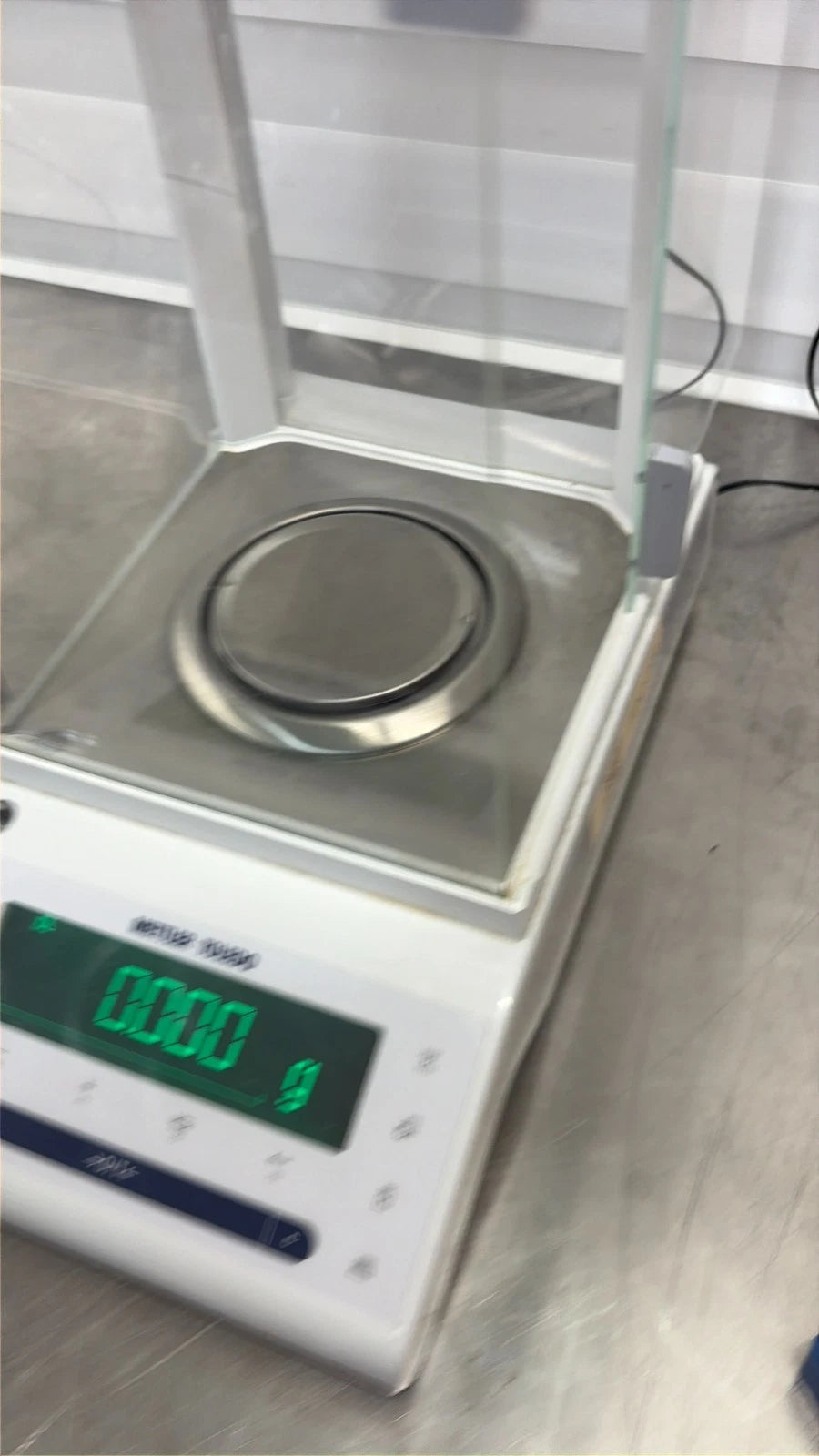 Mettler Toledo MS104S Analytical Balance Scale 120 g x 0.0001 g