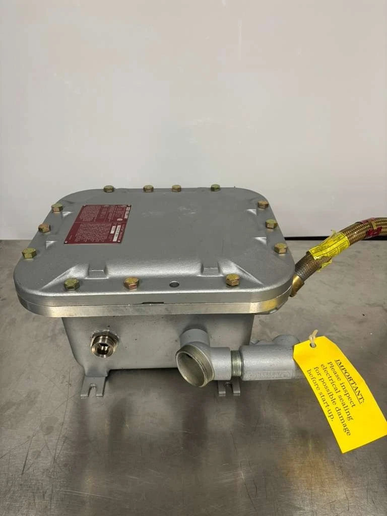 Hubbell Killark Quantum Enclosure EXB-8106 N34