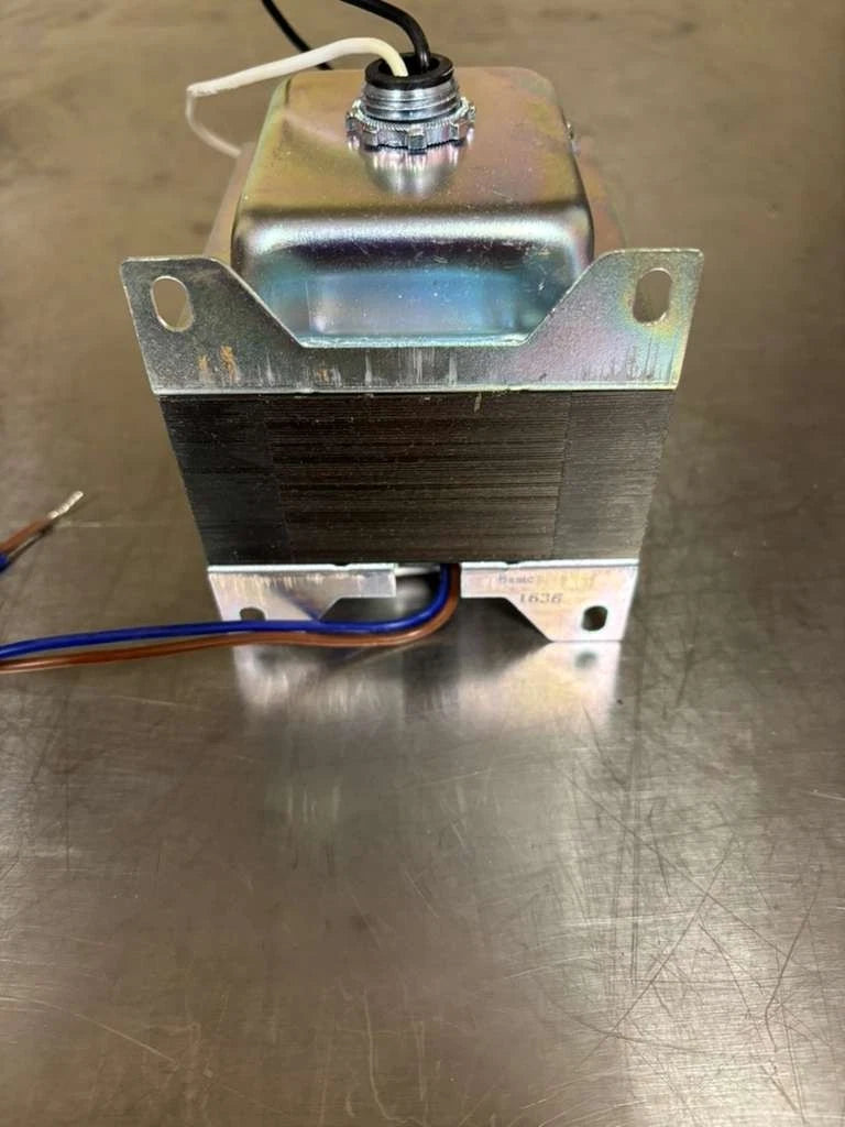 veris industries X240DAA Control Transformer w Foot & Single Threaded Hub Mntng