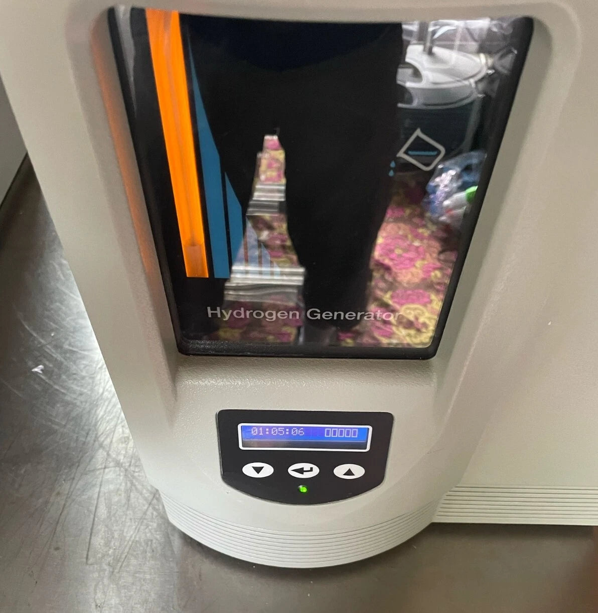 Parker Balston, H2PEMPD-650-100, Hydrogen Generator, 100-240 VAC, 50-60 HZ + War