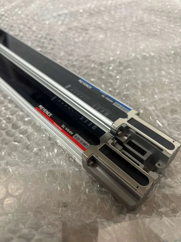 Keyence SL-V64H Light Curtain Transmitter and Receiver, 51.3"