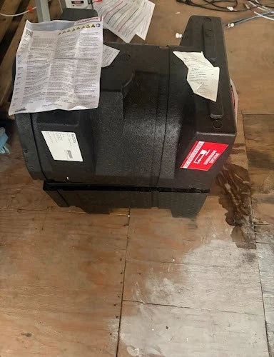 NEW Edwards XDS46i Dry Scroll Vacuum Pump A73101983 - Open Box / Unused
