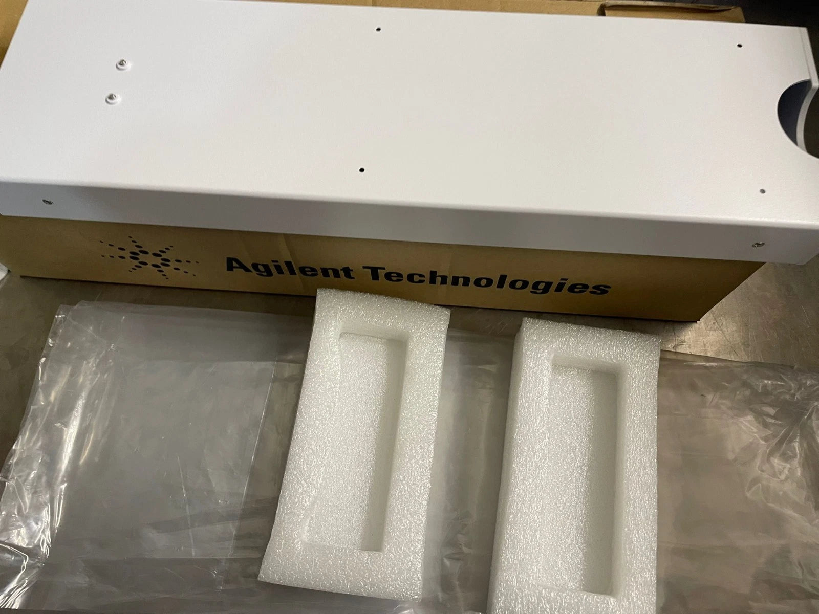 Agilent PN: 5043-1735 InfinityLab Flex Bench