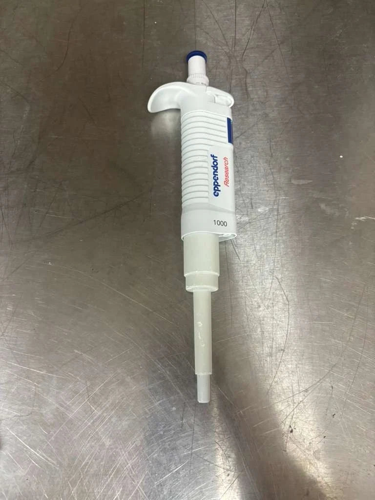 Set of 5 Eppendorf Research Plus Pipettes 2.5-100-1000-5000