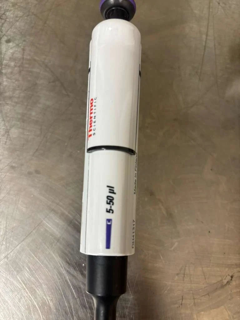 lot of 4 Thermo Scientific™ F1-ClipTip™ Single Channel Pipette
