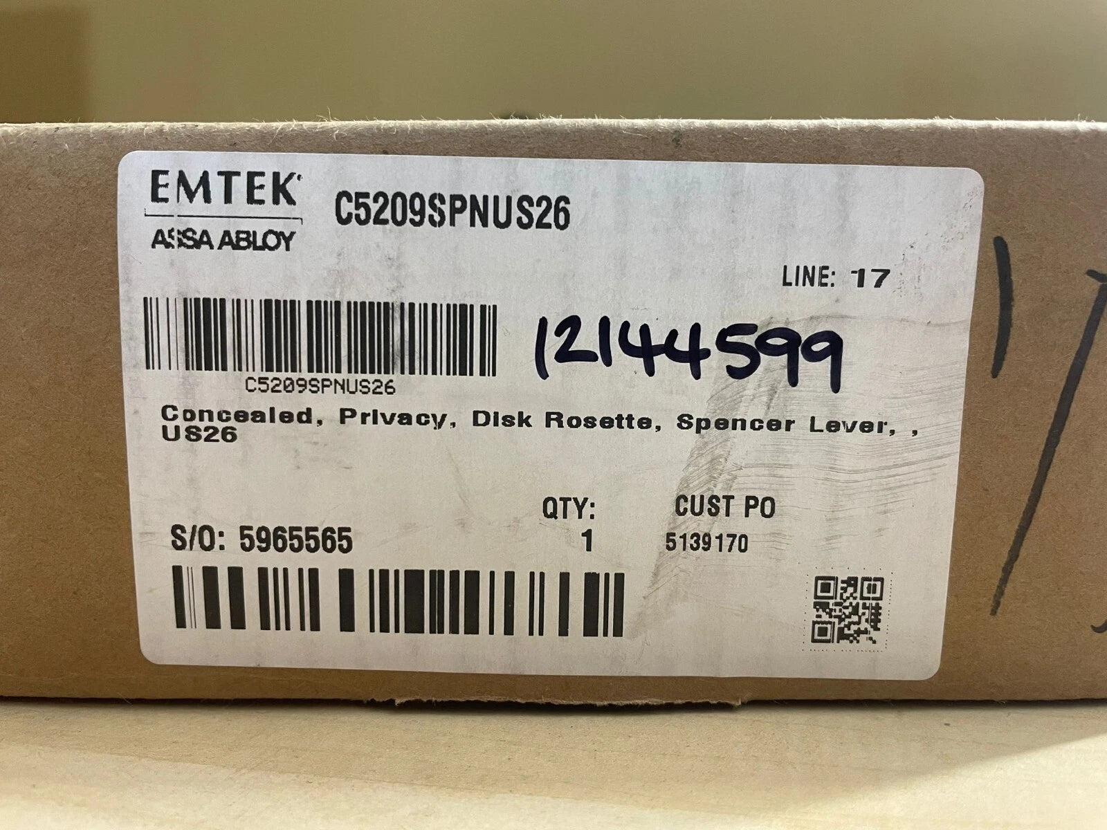 Emtek C5209SPNUS26 EMTEK Concealed Fastener Disk Rosette Privacy Set