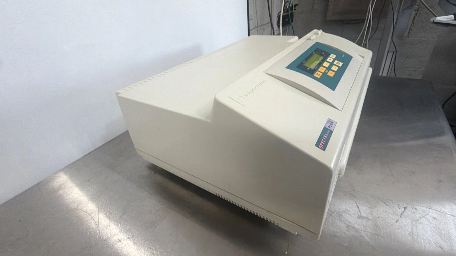 Molecular Devices SpectraMax Plus 384 Microplate Reader Verified Test see Video