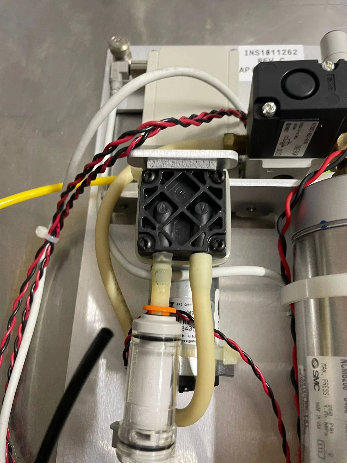 Ion Torrent S5 SEQUENCER MANIFOLD ASSY INS1011262 REV C