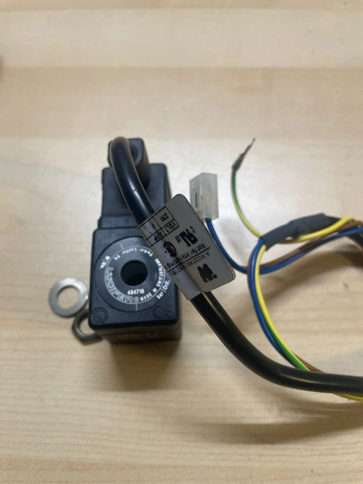 Parker 493500T4 F Lucifer Solenoid Valve: 11W, 110-115V @ 50Hz, 484718