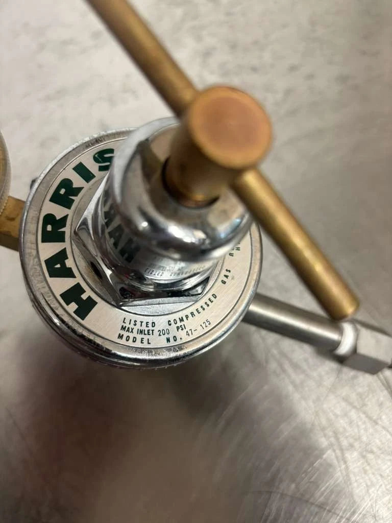 Harris 47-200-CR Compressed Gas Regulator With Connect SWGELOK -316ERK