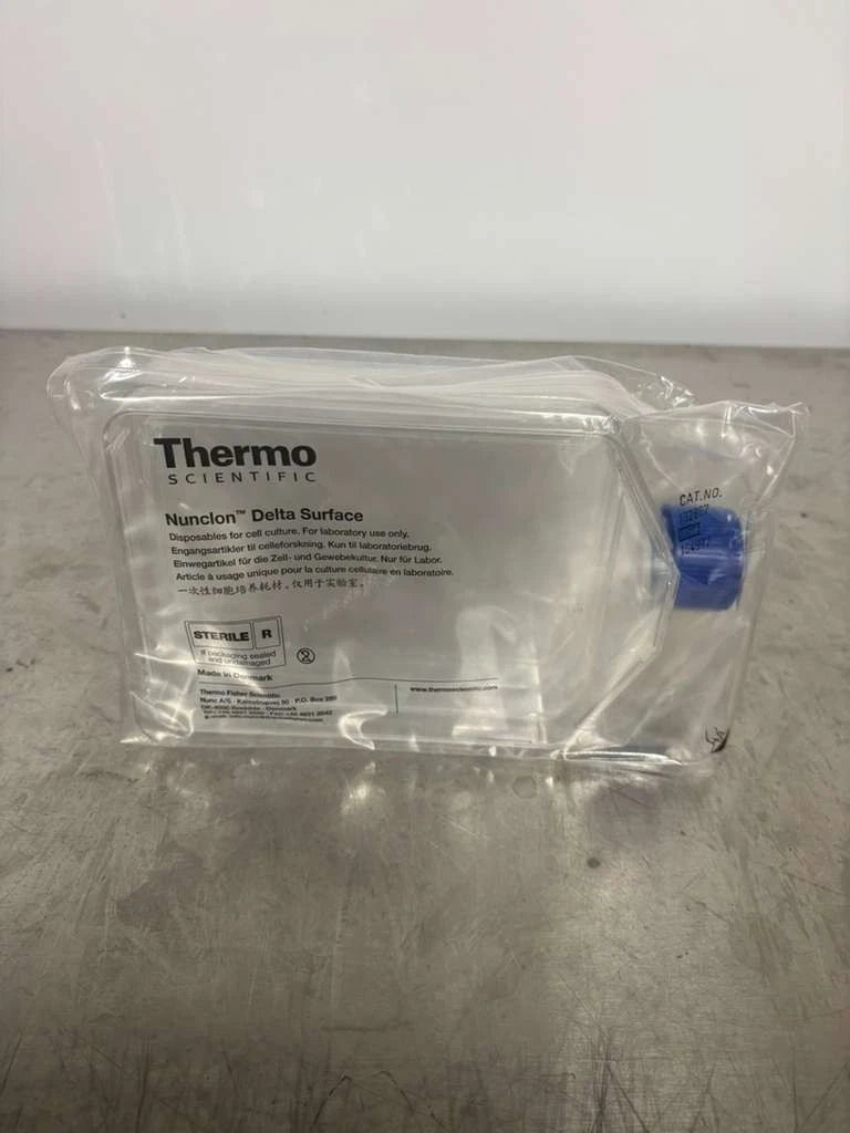 Thermo Scientific Cat No 132867 Nunclon Delta Surface LOT 10 PIECES