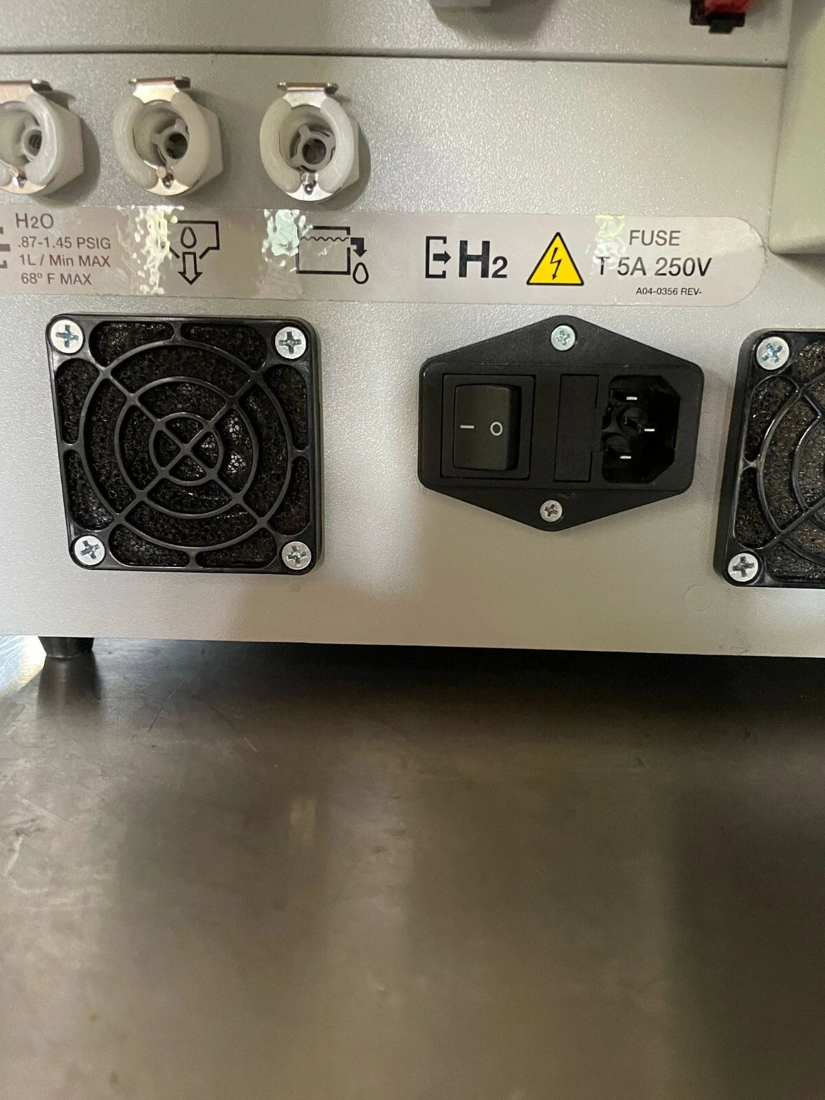 Parker Balston, H2PEMPD-650-100, Hydrogen Generator, 100-240 VAC, 50-60 HZ + War
