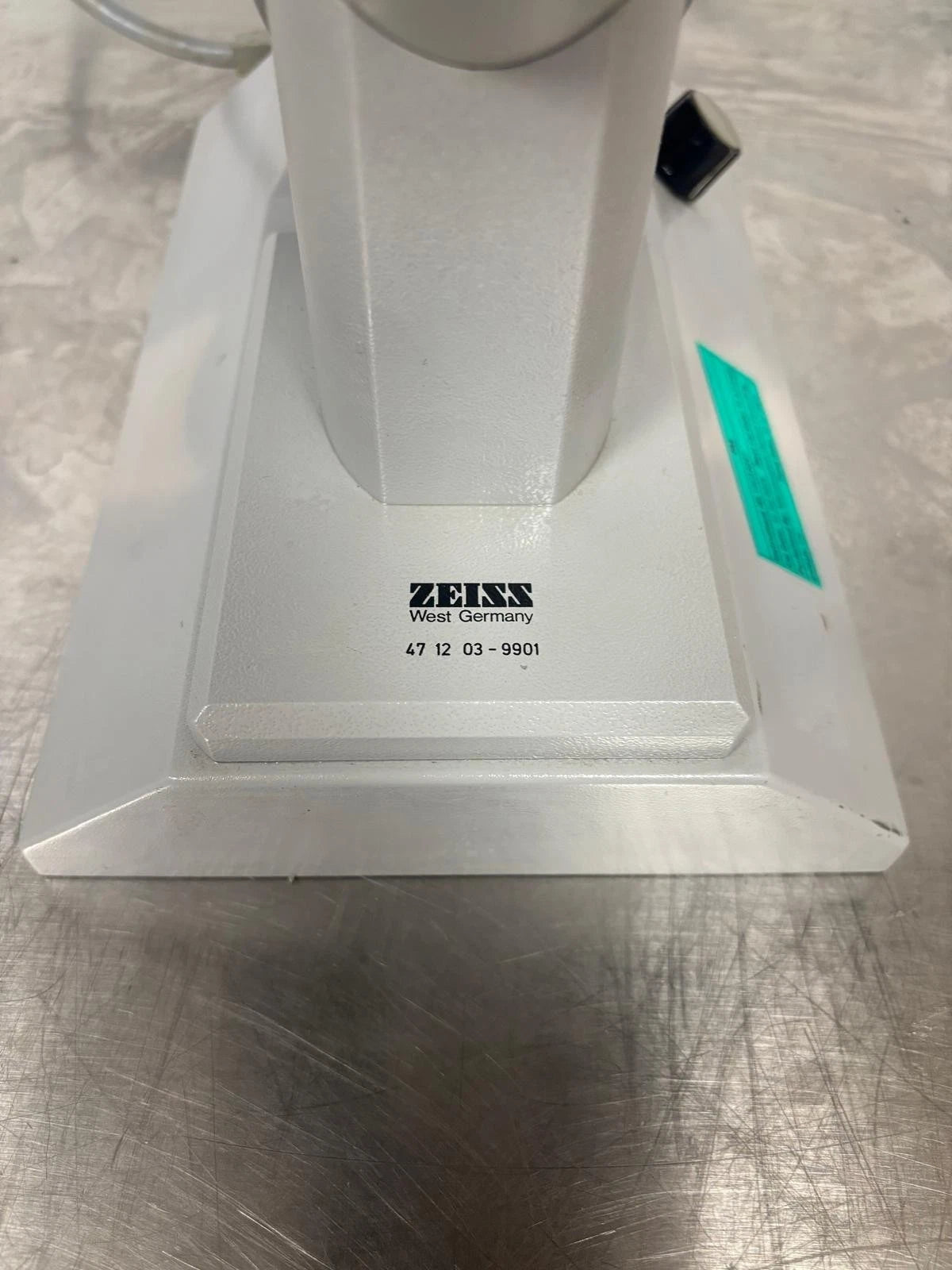 Zeiss ID 47 12 03 - 9901 Microscope