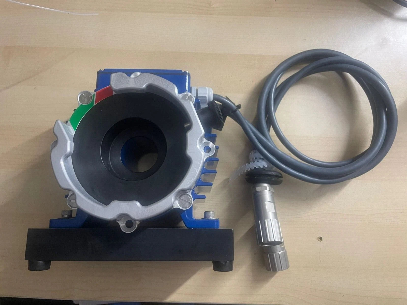 Levitronix LP MOTOR LPM-600.3 (48V, 3m PVC, AMP Circular) serial no: 080711-4003