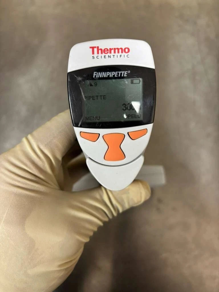 THERMO SCIENTIFIC FINNPIPETTE Single and 12 Channel Electronic Pipette