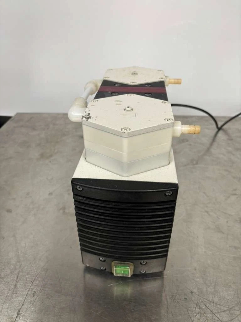 KNF LABOPORT PU 844-NN840.0-197 W/ Vacuum Pump Controler