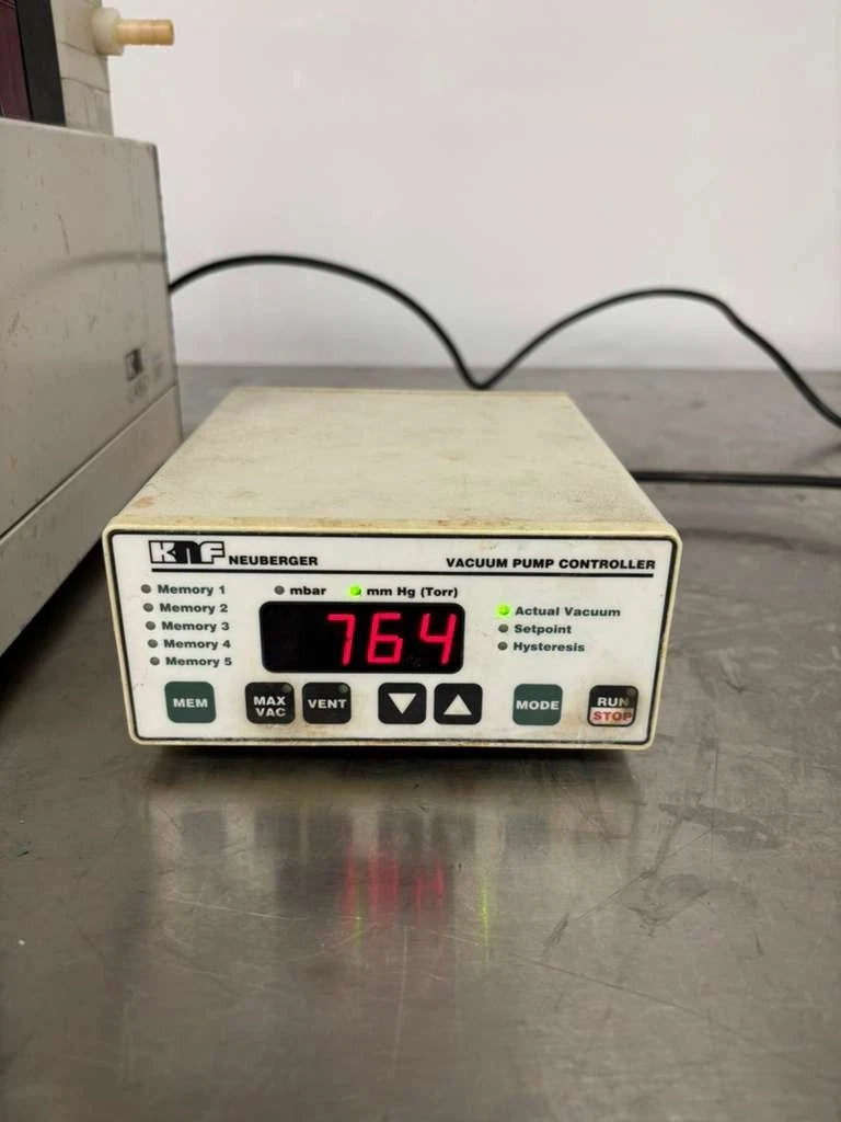 KNF LABOPORT PU 844-NN840.0-197 W/ Vacuum Pump Controler