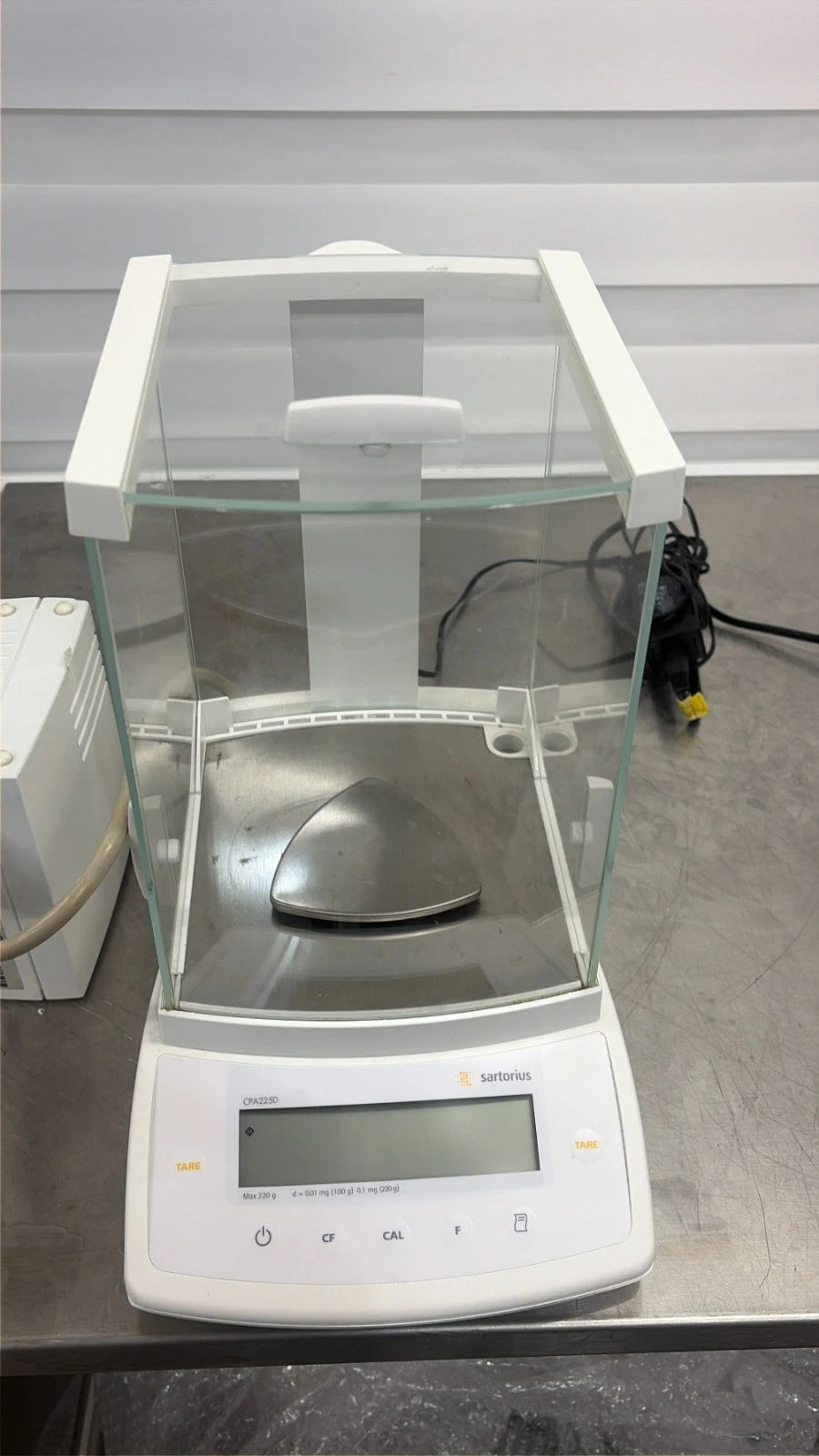 Sartorius CPA225D Semi-Micro Analytical Balance