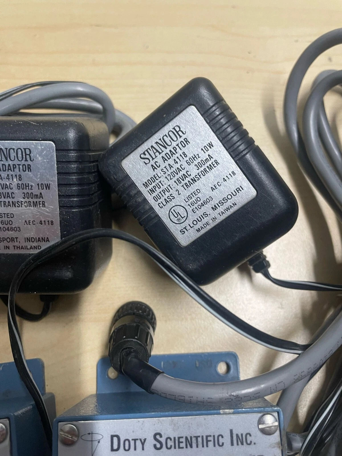 lot of (2) Doty Scientific Spin Detection Preamp for NMR System w/ AC Adapter
