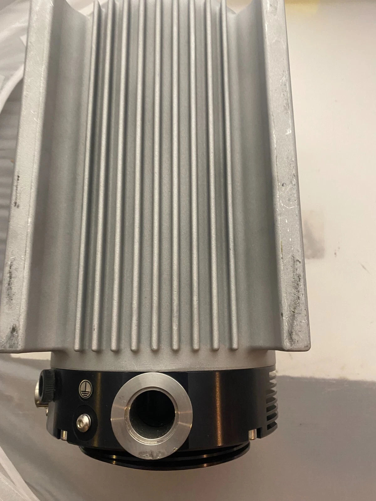 BOC Edwards Turbomolecular Vacuum Pump Agilent G1969-80010 BOKEN