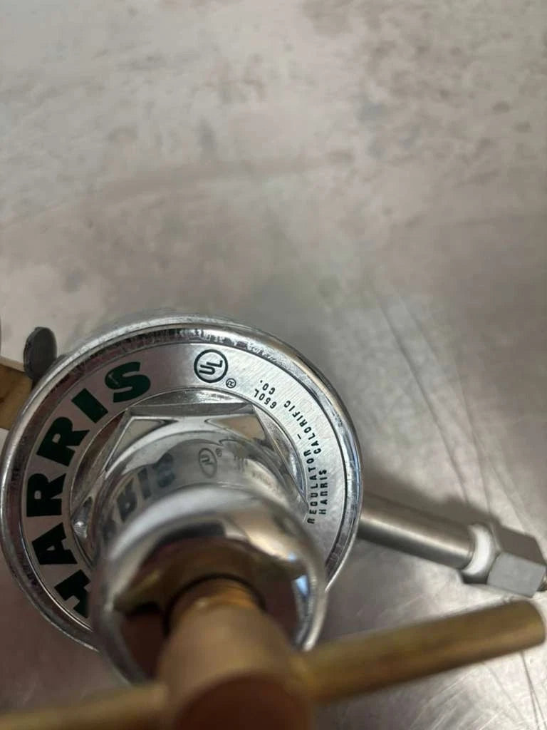 Harris 47-200-CR Compressed Gas Regulator With Connect SWGELOK -316ERK