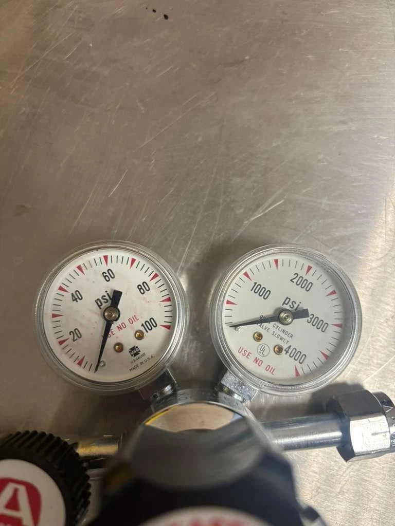 Aldrich Compressed Gas Regulator for Inert Gas 3000 Psig